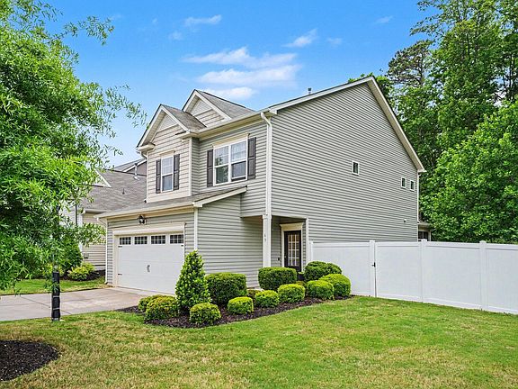 4th image of 63 Ashview Dr