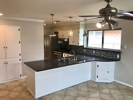 5th image of 9526 Leaside Dr