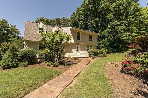 1st image of 1526 W Woodshire Dr