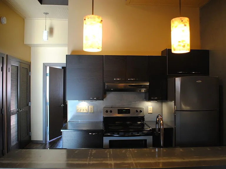 115 S 8th St #201 — Photo 5