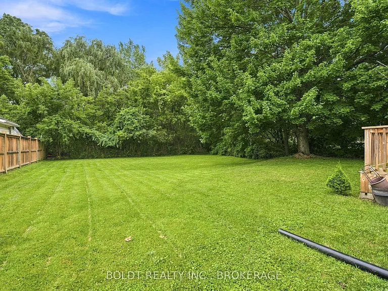 8166 Thorold Stone Rd — Photo 15