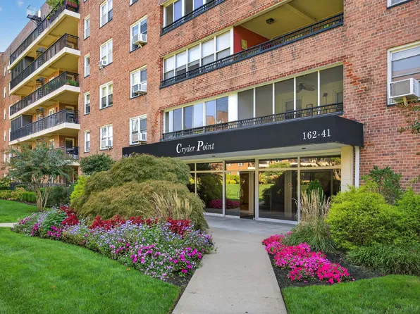 162-41 Powells Cove Boulevard image 11 of 12