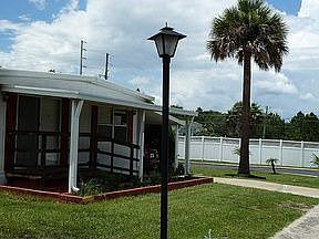 3rd image of 2538 Percy Ave