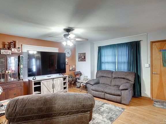5th image of 712 Johnstown Ave