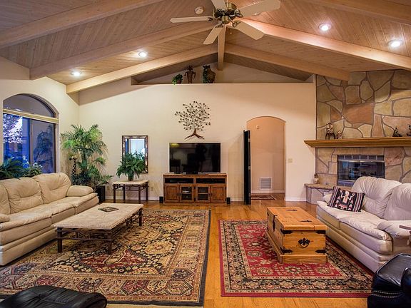 010_Living Room
