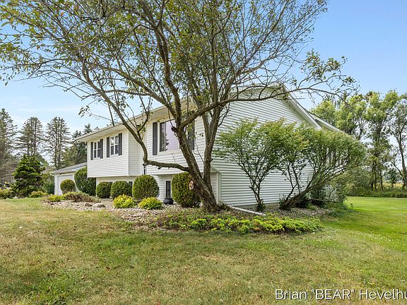 2nd image of 10015 Oneida Rd