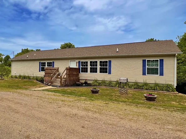 8408 Salem Rd, Athens, OH 45701