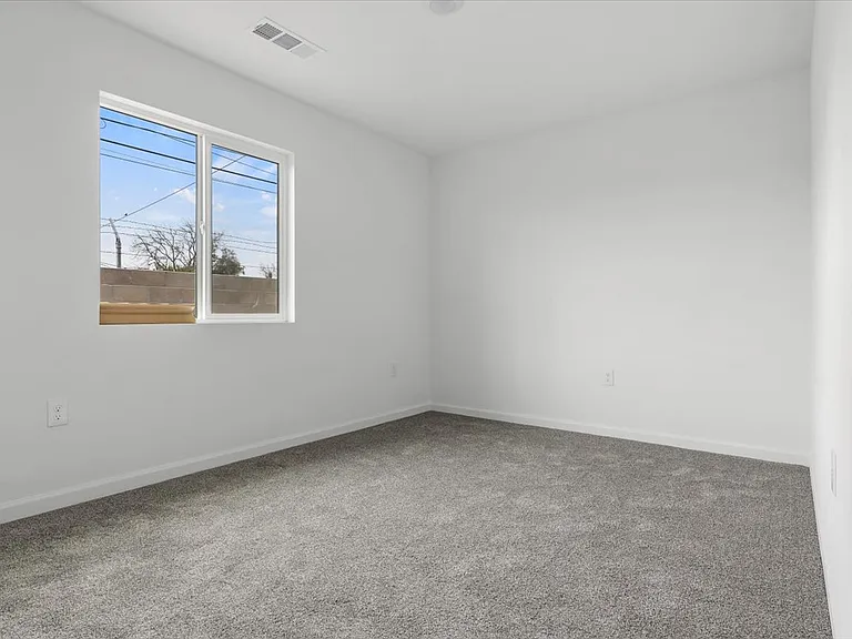1415 Oregon St #B — Photo 10