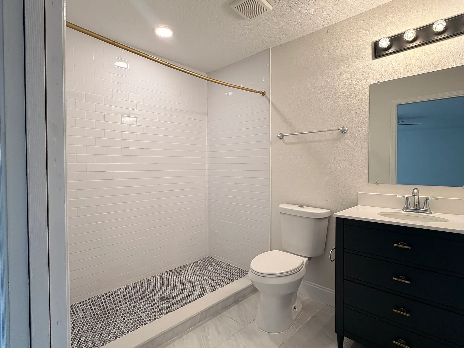 4 bed, 1580 sqft, $2,300 — Photo 2