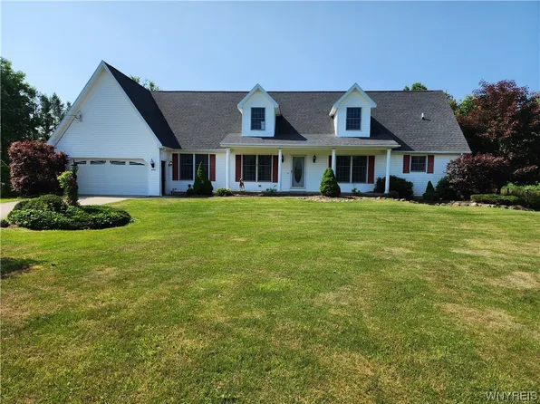 6275 Powers Rd, Orchard Park, NY 14127
