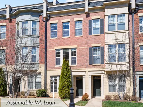 817 Fair Winds Way #290, Oxon Hill, MD 20745