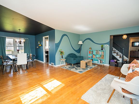 3rd image of 842 Bradoc St