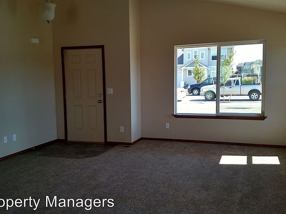 3rd image of 2012 W Yaquina Dr