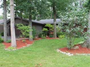 1965 W Choctaw Dr, London, OH 43140