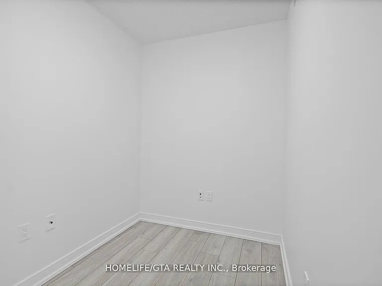 225 Village Green Sq #601 — Photo 18