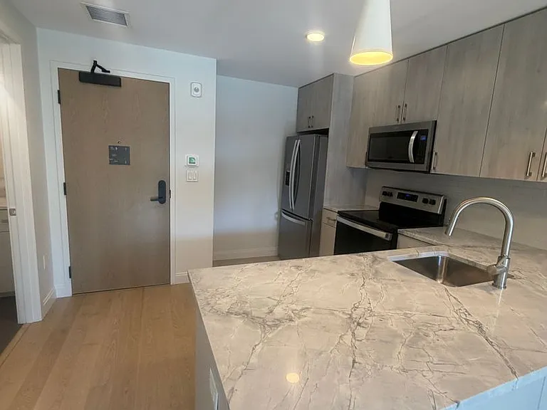 50 Brighton Ave #6 — Photo 2