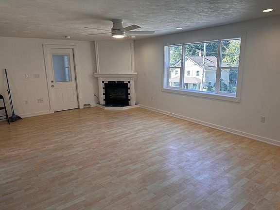 5th image of 39 Raymond St #R