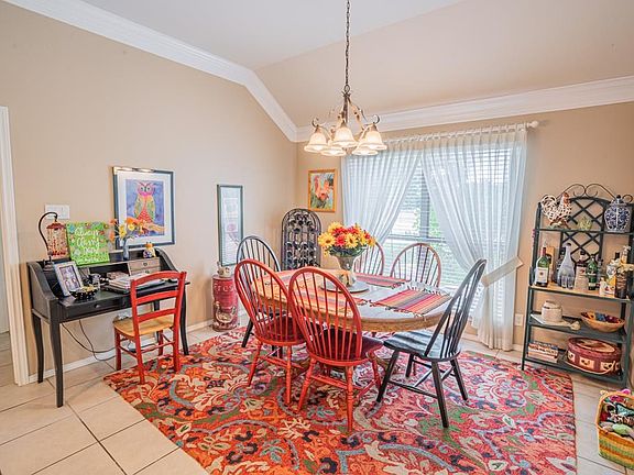 4th image of 4905 N Bentwood Dr