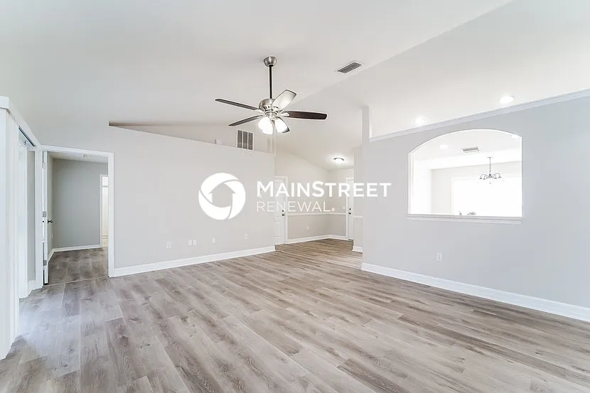 2538 Margaret — Photo 4