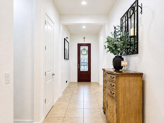 4th image of 1419 E GWEN Street