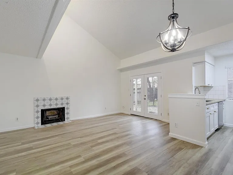 6803 Woodhue Dr #A — Photo 1