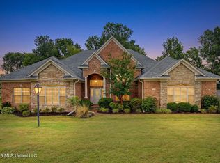 704 Shadow View Dr, Hernando, MS 38632