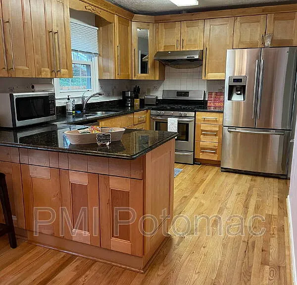1917 Agate Dr — Photo 2