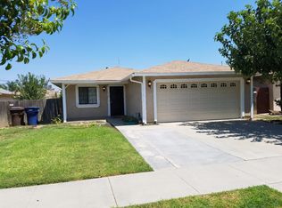 712 S South St, Tulare, CA 93274