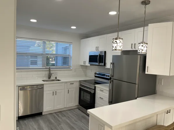 2748 NE 28th Ave, Pompano Beach, FL