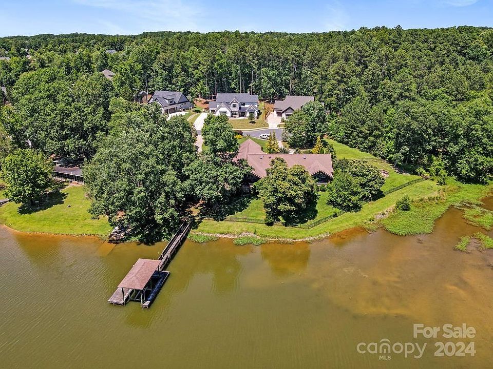 1st image of 16401 Crosshaven Dr