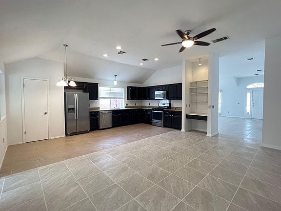 4th image of 8407 Cambria Dr