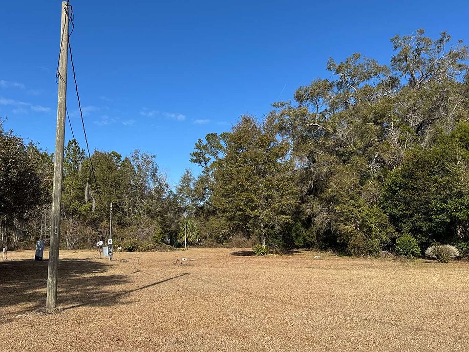 2nd image of 649 SE April Ln