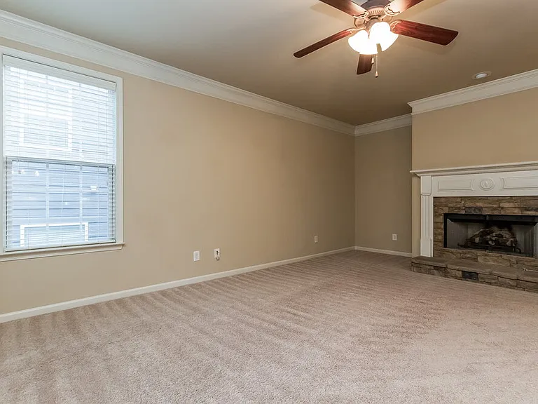 3925 Village Estates Ct — Photo 5