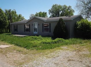221 N 1st St, Boonville, IN 47601