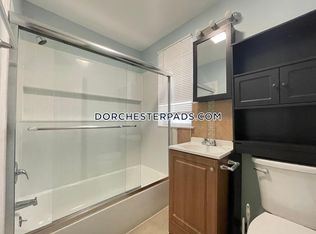 136 Rosseter St FLOOR 2, Dorchester, MA 02121
