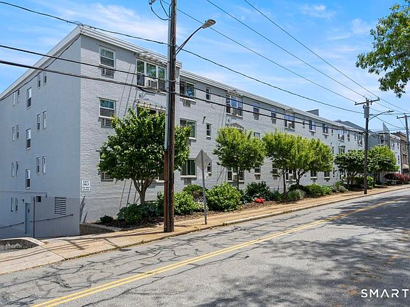 2nd image of 184 Pequot Avenue #102