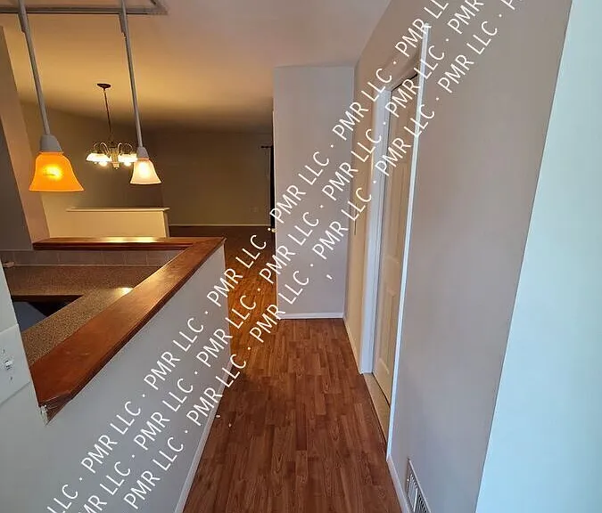 106 Sycamore Ct #1 — Photo 4