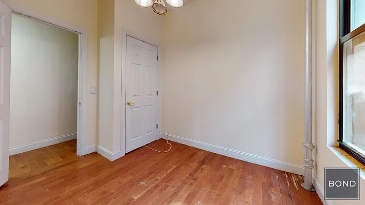 Rented by Bond New York | media 30