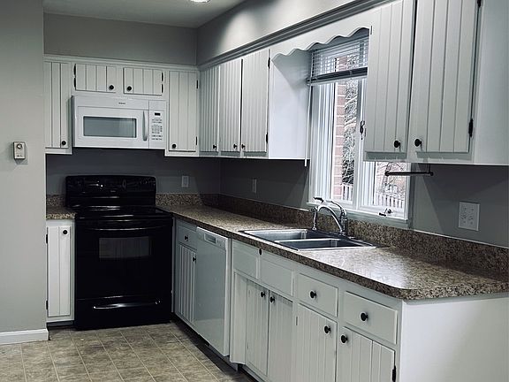 2nd image of 413 Briarmont Dr