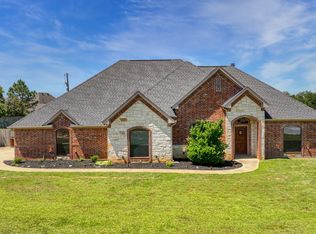 105 Oakbend Ct, Weatherford, TX 76088