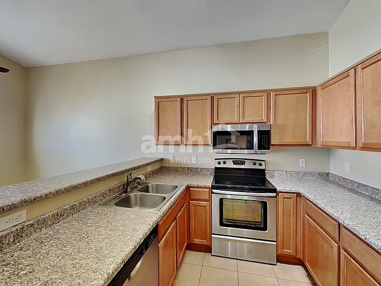 1410 E Mineral Rd — Photo 4