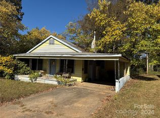150 Holland St, Forest City, NC 28043