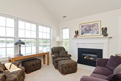 2nd image of 573 Marina Ct