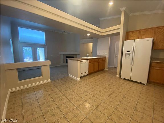 4th image of 7833 Hidden Village Ave