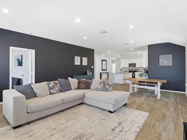 4334 Blossom Valley Ln, Richmond, TX 77469