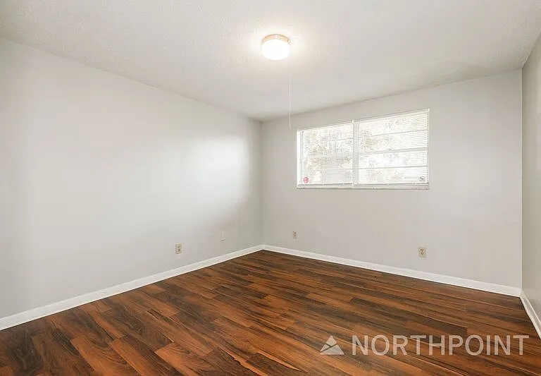 601 Highview Ter S — Photo 9