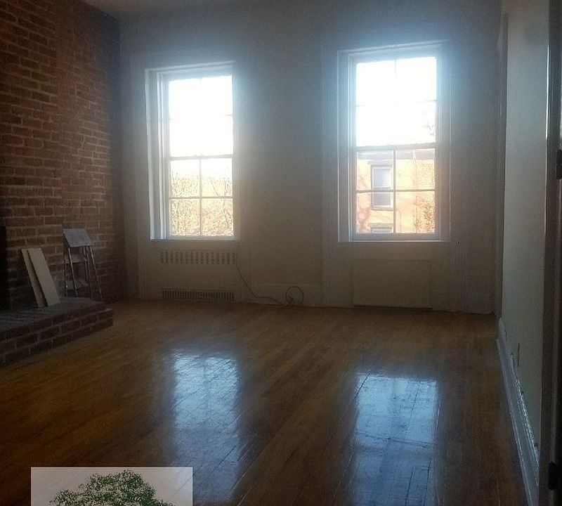 1st image of 54 Garden Pl APT 3