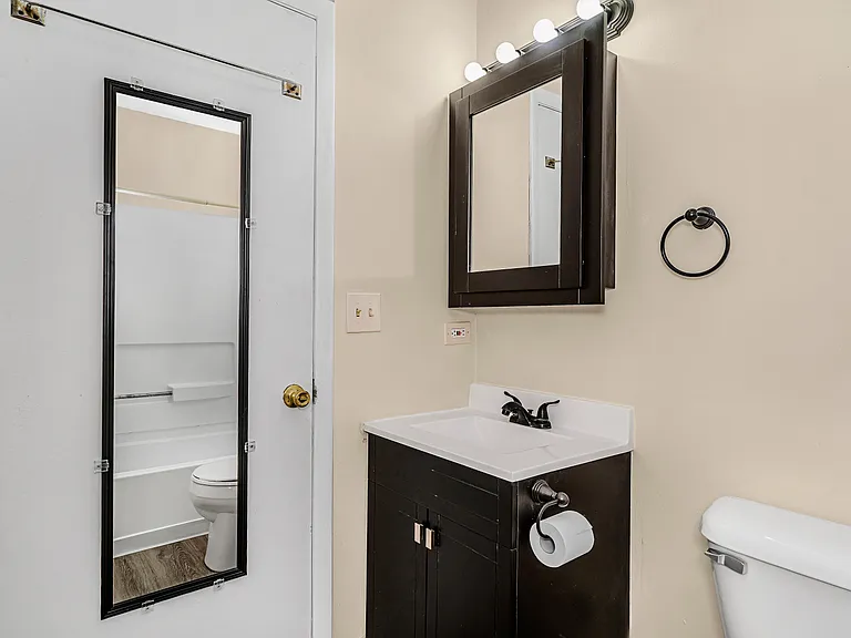 1114 W Taylor St #4 — Photo 9