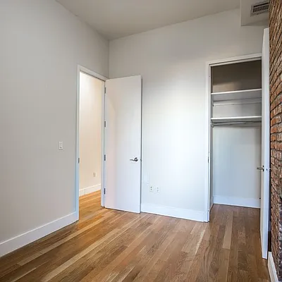 Rented by Nooklyn NYC LLC | media 30