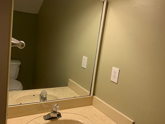 3rd image of 2626 North Blvd APT 14